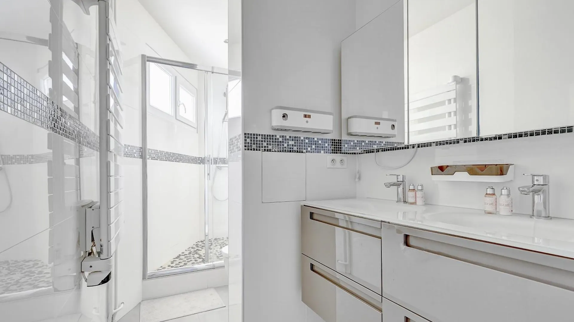 Apartamento Suite Charlie Cardinet - Opulence Au Coeur De París